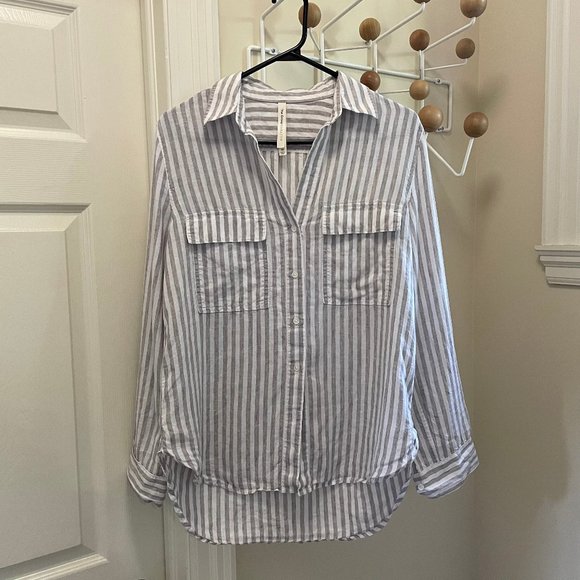 Aritzia Gray and White Striped Linen Button Down Shirt - Picture 1 of 11
